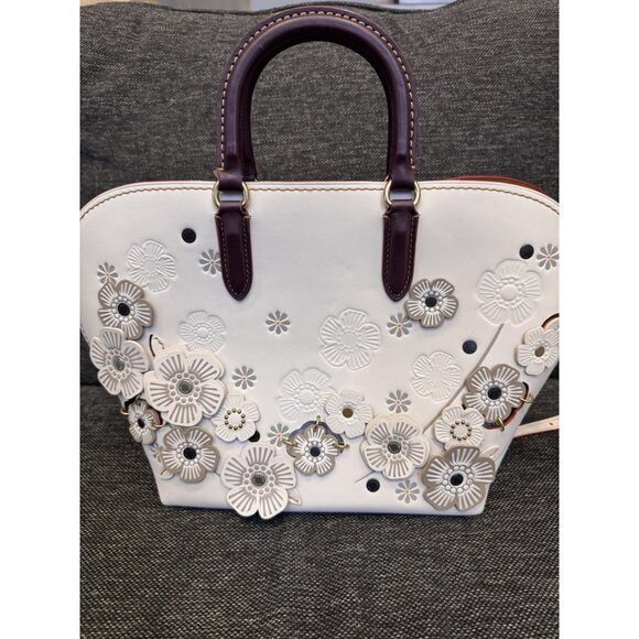 Coach Tea Rose Dakota Rouge Shoulder Bag Chalk Leather Flower Appliqué MINT - Picture 5 of 16